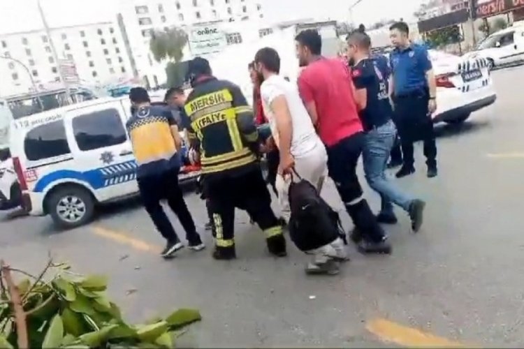 Mersin'de 3 yayaya &ccedil;arparak 1 kişinin &ouml;l&uuml;m&uuml;ne sebep olan s&uuml;r&uuml;c&uuml; g&ouml;zaltında