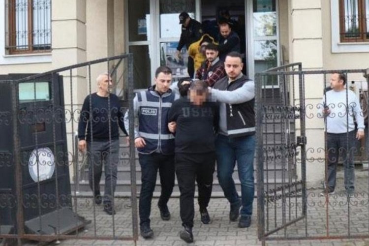 Sakarya'da vahşet! M&uuml;şteri gibi taksiye binip &ouml;ld&uuml;rd&uuml;ler