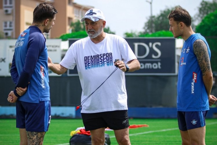 Y. Adana Demirspor İstanbulspor ma&ccedil;ının hazırlıklarını s&uuml;rd&uuml;rd&uuml;