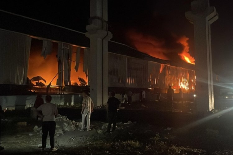 Adana'da fabrika yangını!