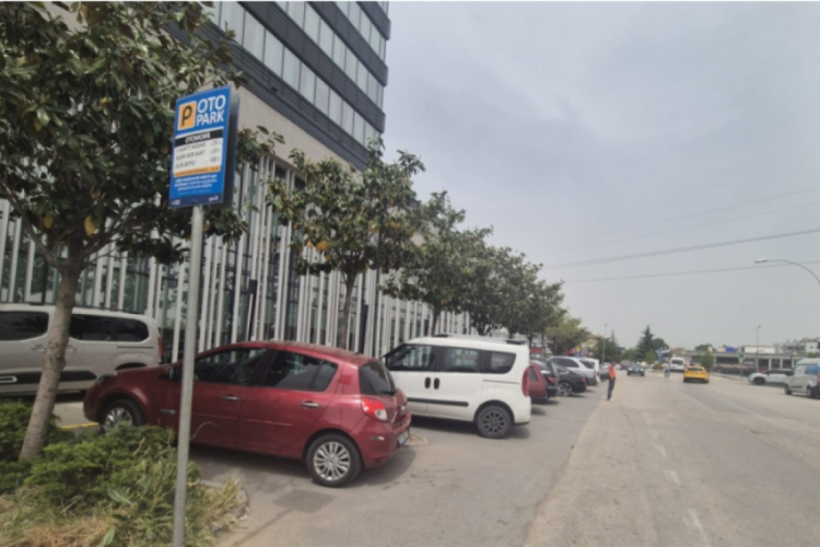Bursa BBB Bozbey m&uuml;jdeyi verdi! Parkomat &uuml;cretsiz oldu