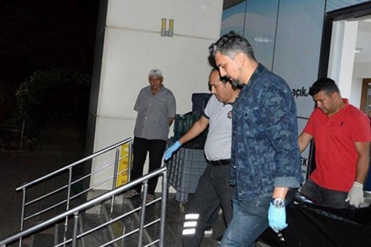 Antalya'da huzurevinde bı&ccedil;aklı saldırı! 2 &ouml;l&uuml;, 1 yaralı