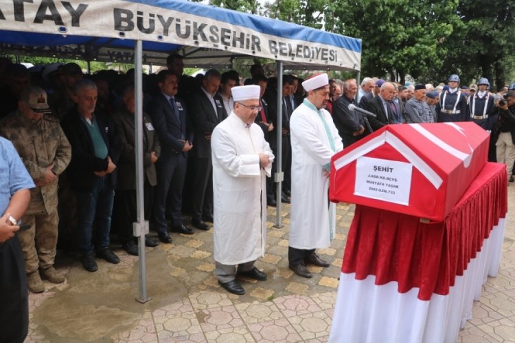 Hataylı şehit son yolculuğuna uğurlandı
