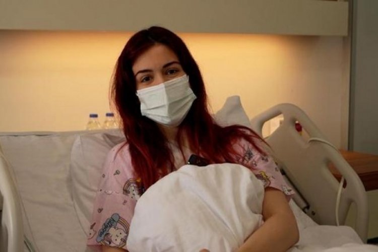 L&ouml;semi tedavisi g&ouml;ren Nehir'e hastane odasında teklif: Kalk kız evlencez