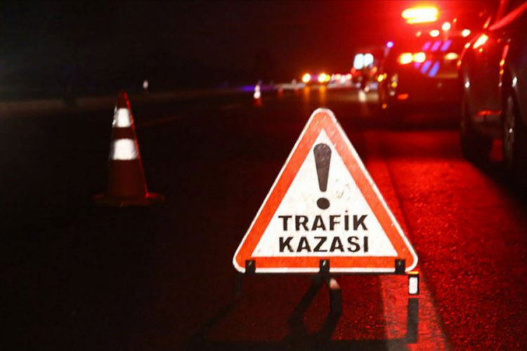 İstanbul-İzmir Otoyolu'nda kaza! &Ouml;l&uuml; ve yaralılar var