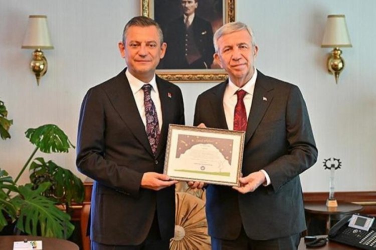 &Ouml;zg&uuml;r &Ouml;zel'den Mansur Yavaş'a ziyaret