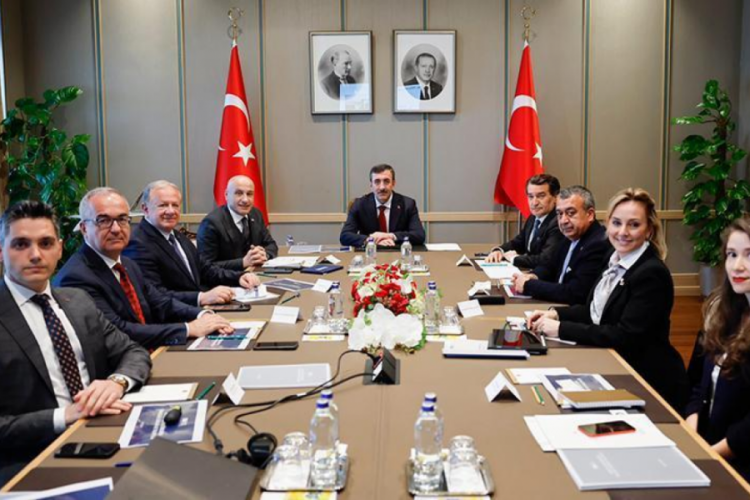 Cevdet Yılmaz, TİM Başkanı G&uuml;ltepe ile bir araya geldi