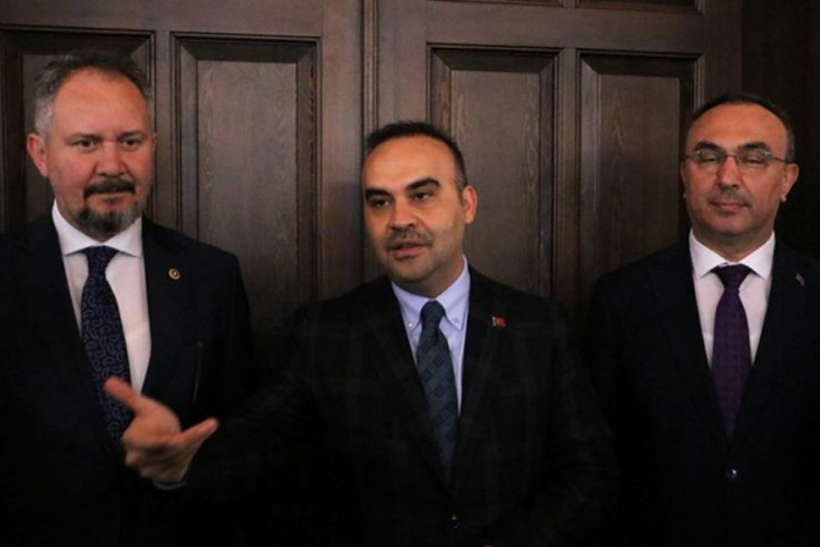Sanayi ve Teknoloji Bakanı Kacır: Yerli &uuml;retimi esas almayı s&uuml;rd&uuml;receğiz