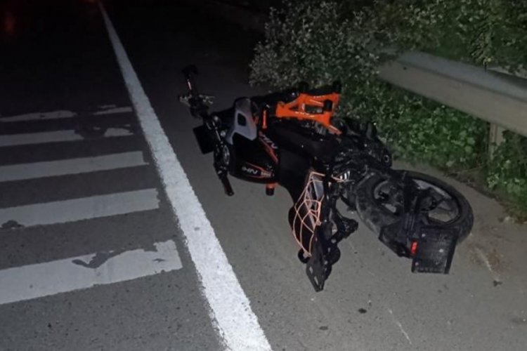 Motosiklet s&uuml;r&uuml;c&uuml;s&uuml; feci kazada hayatını kaybetti