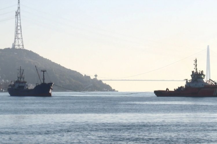 İstanbul Boğazı'nda arızalan gemi B&uuml;y&uuml;kdere Demirleme Sahası'na demirletildi