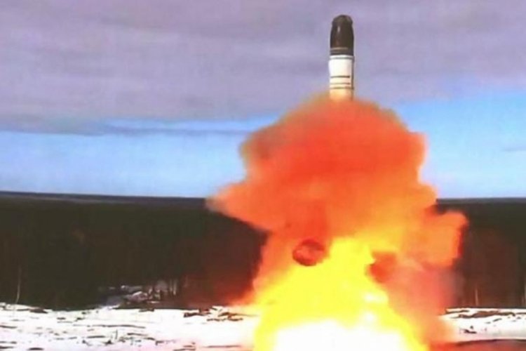 Putin'den n&uuml;kleer tatbikat talimatı
