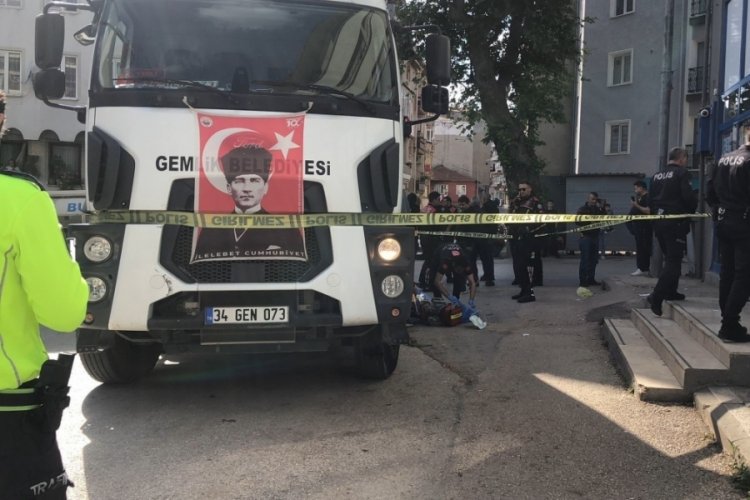 Bursa'da kamyon altında kalarak yaşamını yitiren kadın son yolculuğuna uğurlandı