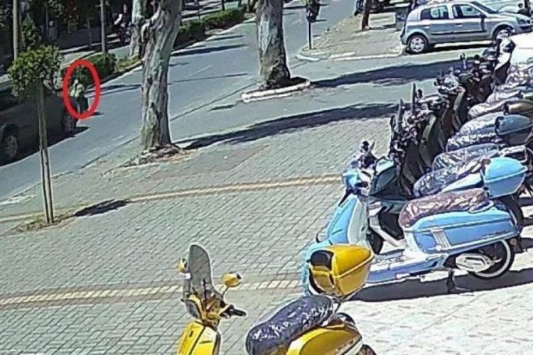 Antalya'da okuldan çıkan kardeşleri kaza ayırdı!