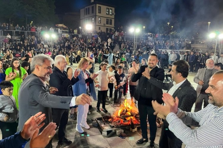 Başkan Aydın Hıdırellez coşkusuna g&ouml;r&uuml;nt&uuml;l&uuml; bağlantıyla eşlik etti