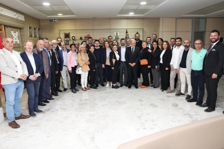 CHP il&ccedil;e y&ouml;netiminden Başkan &Ouml;zdemir'e destek ziyareti