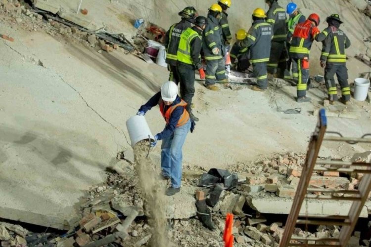 Güney Afrika'da inşaat halindeki bina çöktü: 5 ölü, 49 kişi kayıp