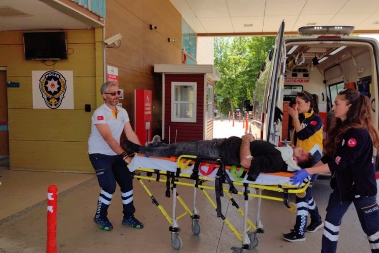 Bursa'da cip ile motosiklet &ccedil;arpıştı!