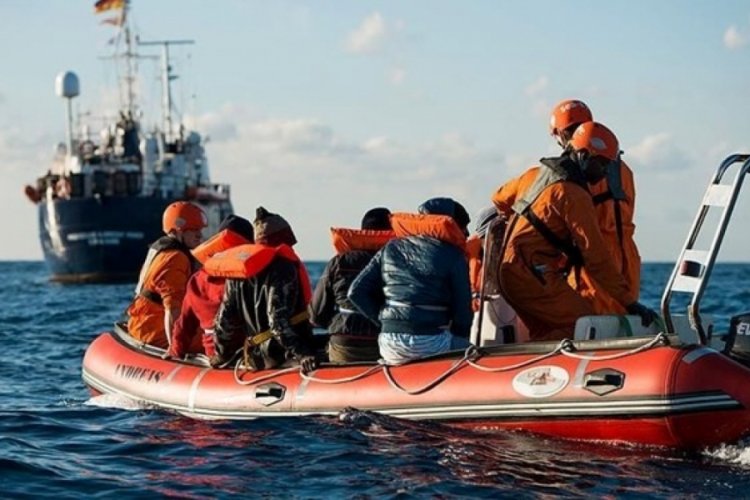 Libya ve İtalya d&uuml;zensiz g&ouml;&ccedil;le m&uuml;cadeleyi g&ouml;r&uuml;şt&uuml;