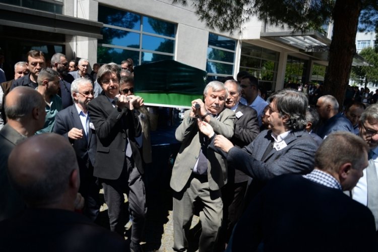 BU&Uuml; &Ouml;ğretim &Uuml;yesi Prof. Dr. Abdulvahap Yiğit son yolculuğuna uğurlandı