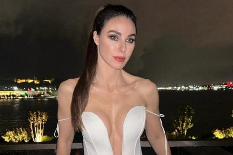 Defne Samyeli'nin m&uuml;cevherlerinin fiyatı dudak u&ccedil;uklattı