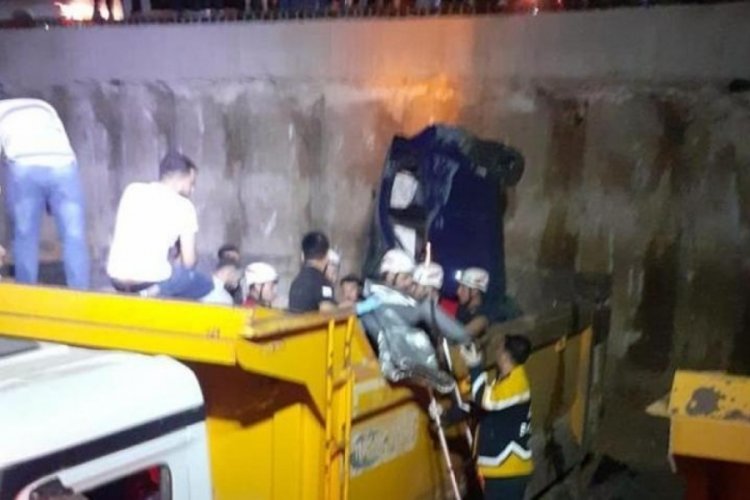 Şanlıurfa'da inşaat çukuruna düştü kamyonun kasasında bulundu