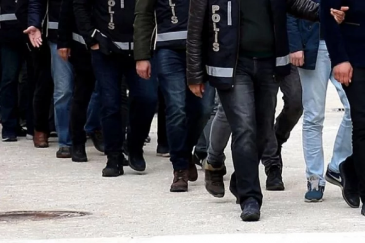 Bakan Yerlikaya a&ccedil;ıkladı! 'Ayazlar' su&ccedil; &ouml;rg&uuml;t&uuml; &ccedil;&ouml;kertildi