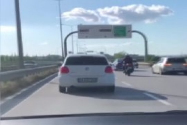 Bursa'da d&uuml;ğ&uuml;n konvoyu s&uuml;r&uuml;c&uuml;leri &ccedil;ileden &ccedil;ıkardı