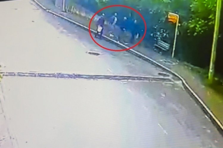 Bursa'da yaşlı adamın emekli maaşını "tantanacılık" y&ouml;ntemiyle &ccedil;alan zanlılar yakalandı