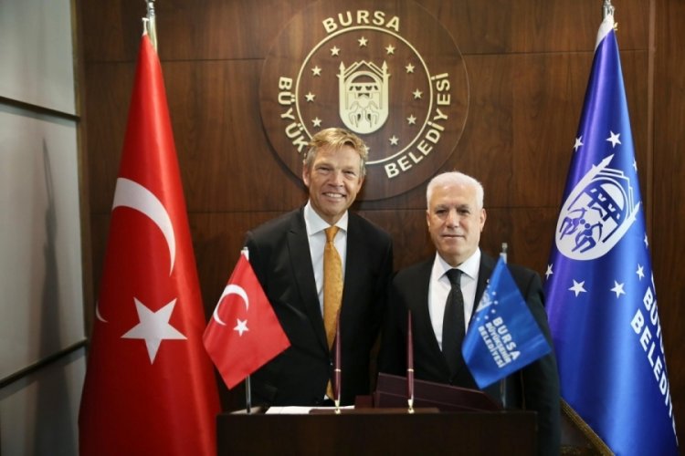 Hollanda B&uuml;y&uuml;kel&ccedil;isi ve Başkonsolosu'ndan Mustafa Bozbey'e ziyaret