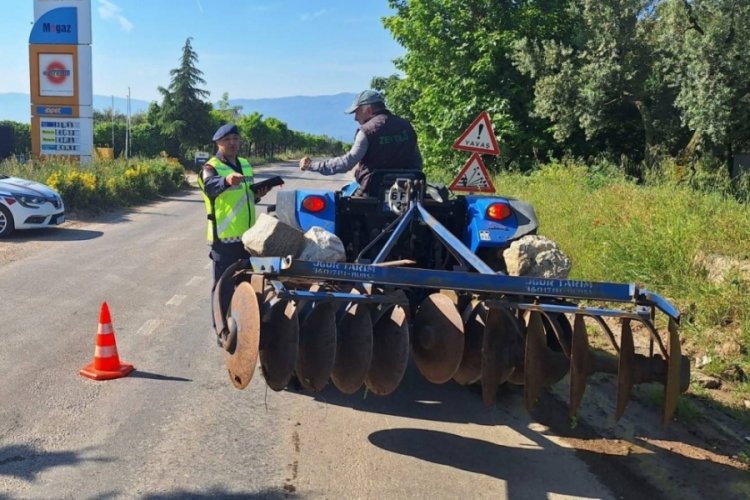 Bursa'da jandarmadan trakt&ouml;r denetimi&nbsp;