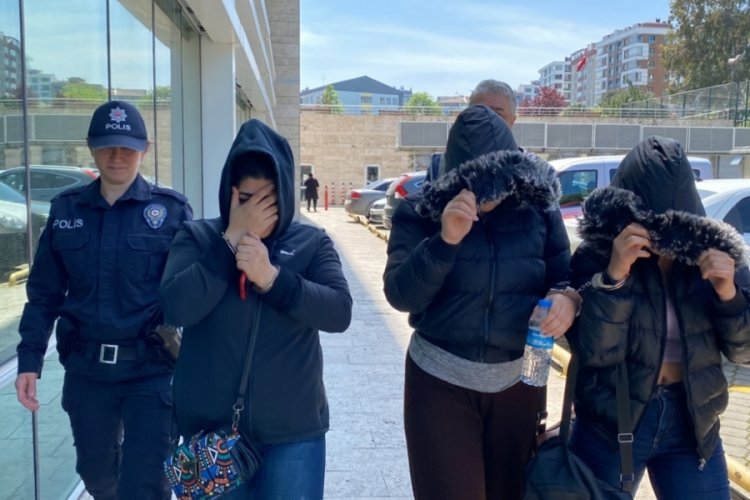 Yabancı uyruklu 3 kız kardeş gözaltına alındı!