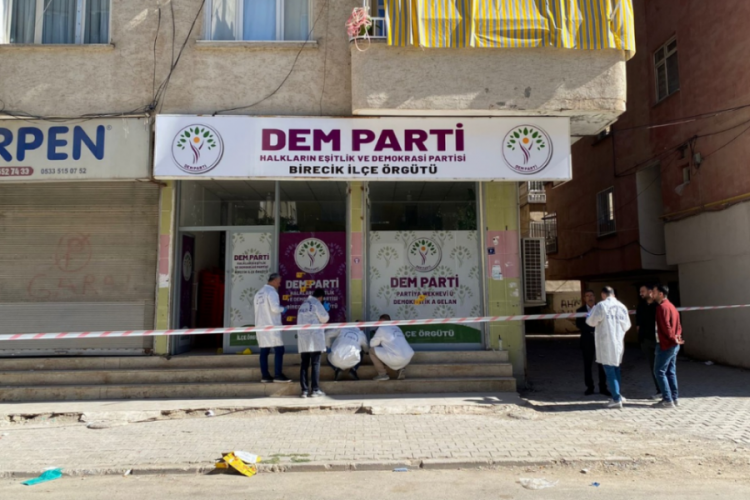 DEM Parti'den istifa eden Belediye Başkanı Begit'in ağabeyi tutuklandı