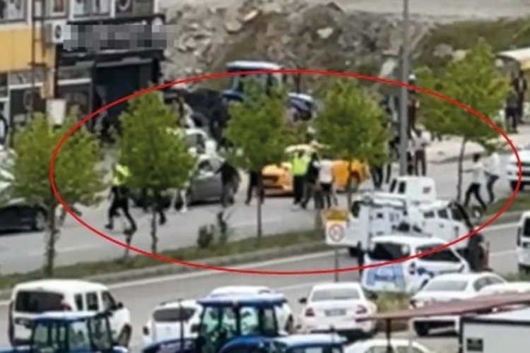 Diyarbakır'da iki esnaf ve aileleri arasında tekme ve yumruklu kavga: 3 g&ouml;zaltı