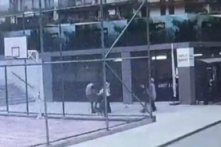 İstanbul'da bir kadının darp edildiği  anlar kameraya yansıdı