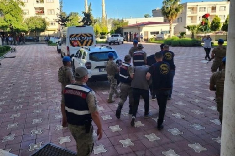 Mardin'de Irak plakalı ara&ccedil;ları gasp eden &ccedil;eteye operasyon