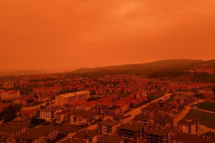 D&uuml;zce'de vatandaşlara toz uyarısı yapıldı