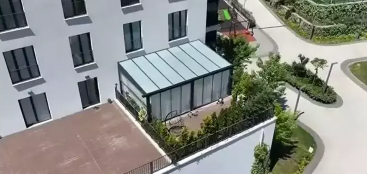 İstanbul'daki bir l&uuml;ks sitede 'ka&ccedil;ak yapı' isyanı