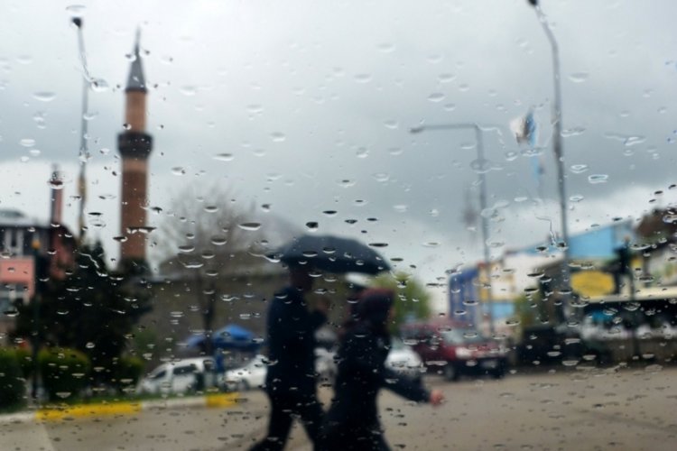 Meteoroloji'den Bayburt i&ccedil;in kuvvetli fırtına uyarısı yapıldı