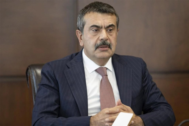Bakan Tekin duyurdu: Yeni &ouml;ğretmen kanunu geliyor