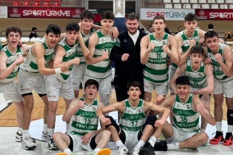 Bursaspor U18'den b&uuml;y&uuml;k başarı
