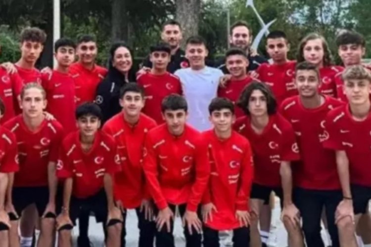 Arda G&uuml;ler U14 Milli Takımı kampını ziyaret etti