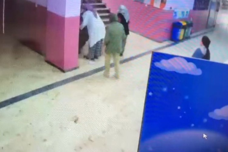 İstanbul'da veli okulu birbirine kattı!