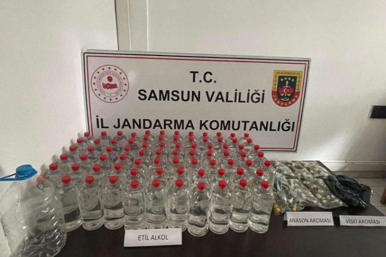 Samsun'da depoda sahte alkol &uuml;retim maddeleri ele ge&ccedil;irildi