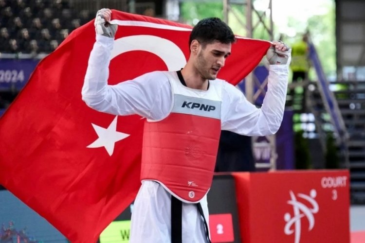 Milli tekvandocu Enbiya Taha Bi&ccedil;er altın madalyanın sahibi oldu!