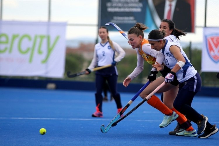 A&ccedil;ık Alan Hokey S&uuml;per Ligi'nin play-off şampiyonluk ma&ccedil;ları s&uuml;r&uuml;yor