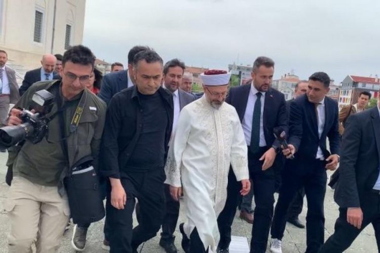 Diyanet İşleri Başkanı y&ouml;neltilen soruyu duymamazlıktan geldi