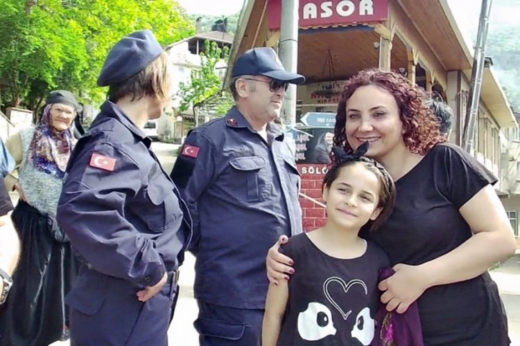 Bursa'daki kadın derneğinden Anneler G&uuml;n&uuml; i&ccedil;in klip