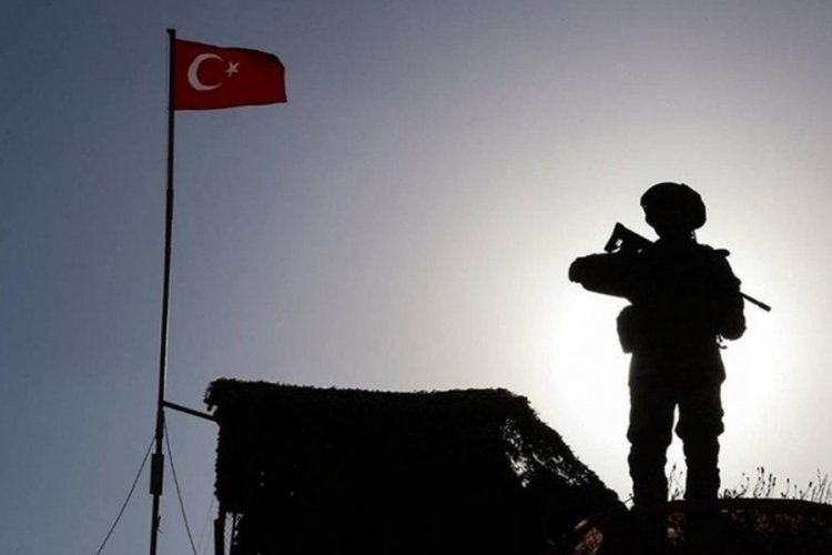 Yasa dışı yollarla sınırdan ge&ccedil;meye &ccedil;alışan 10 kişi yakalandı