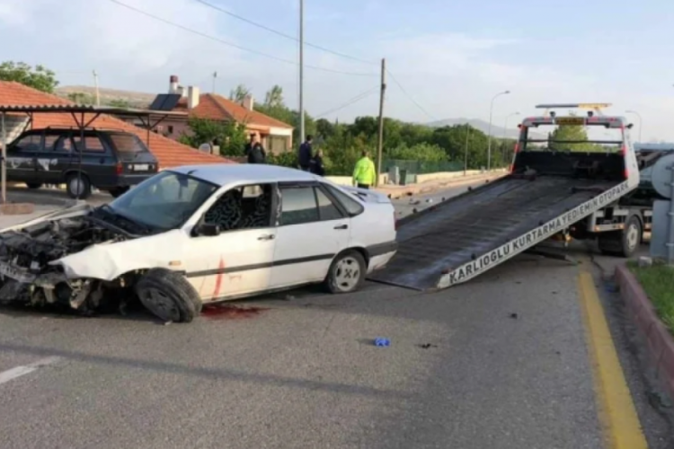 K&ouml;peğe &ccedil;arpmamak i&ccedil;in duvara &ccedil;arptı hayatını kaybetti