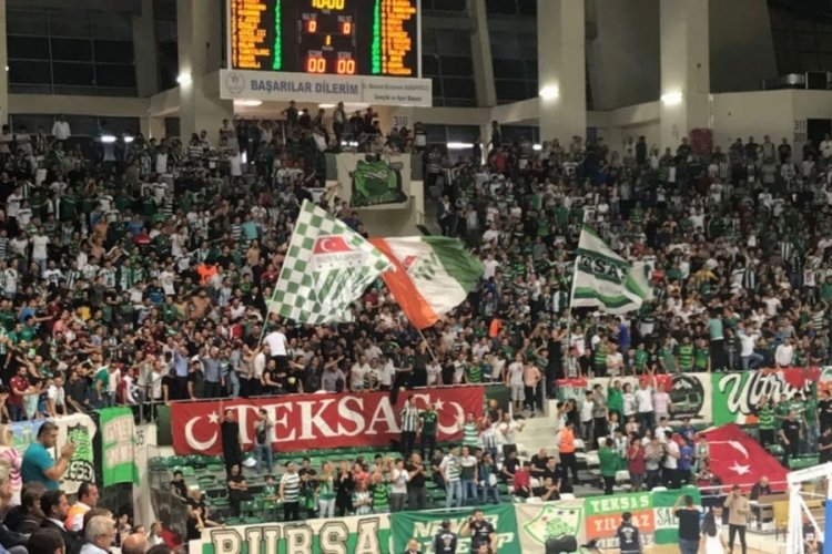 Bursaspor play-off i&ccedil;in Fenerbah&ccedil;e'yi konuk ediyor